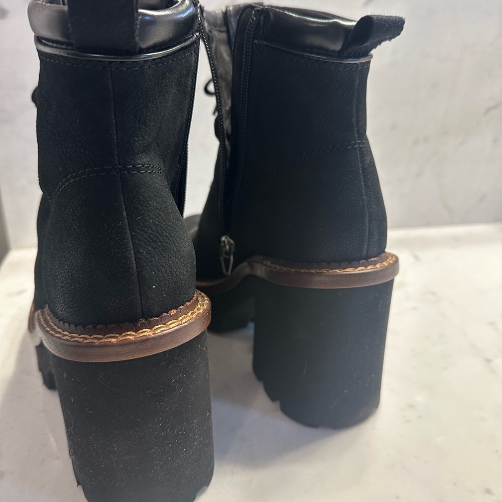 Dolce Vita Dommie Black Nubuck Lace-Up Boots Size 8 - Picture 5 of 7
